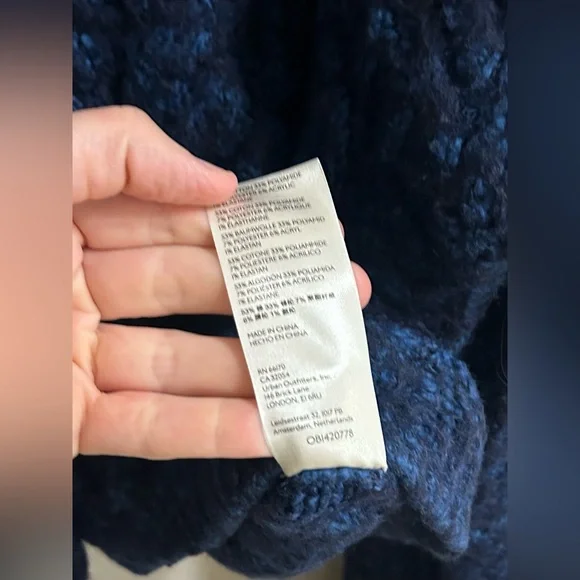 Free People Greta Cardigan Size XL Blue Fuzzy Knit Cropped Boxy Boho Button Up - Picture 4 of 8